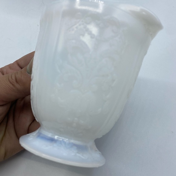 MacBeth Evans Glass AMERICAN SWEETHEART Monax Footed Creamer opal moonstone - Picture 7 of 10
